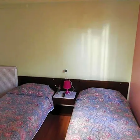 Akanthos Hotel *