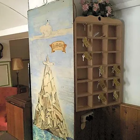 Hotel Akanthos *