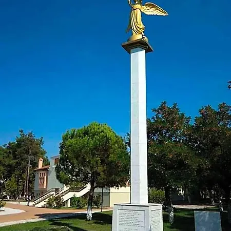 Hotel Akanthos *