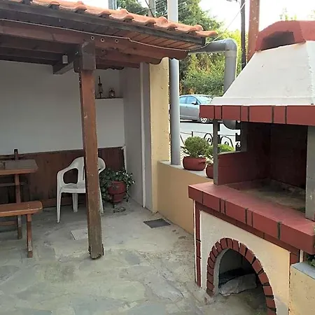 Akanthos Hotel *